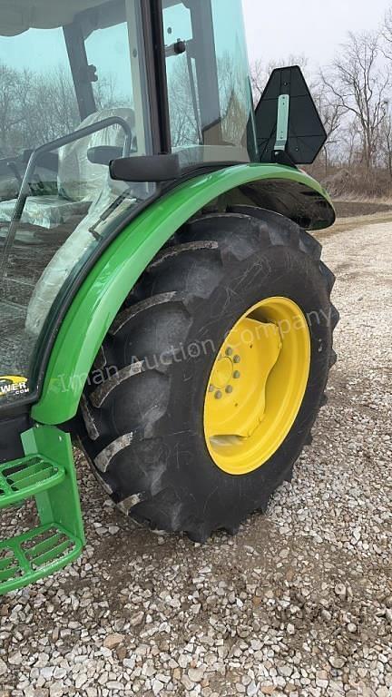 Image of John Deere 5075E equipment image 4