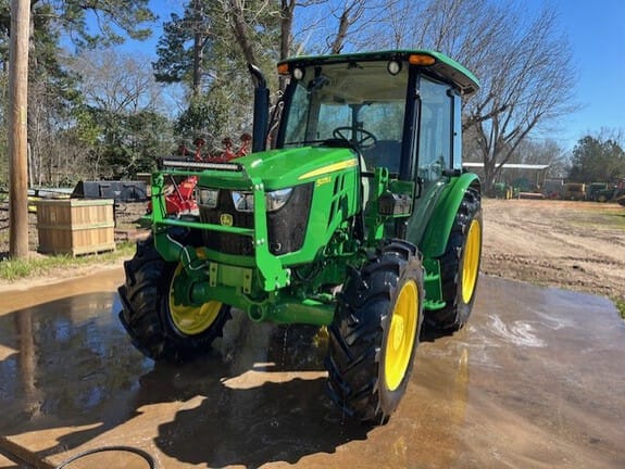 2023 John Deere 5075E Equipment Image0