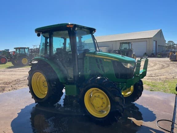 Image of John Deere 5075E equipment image 1