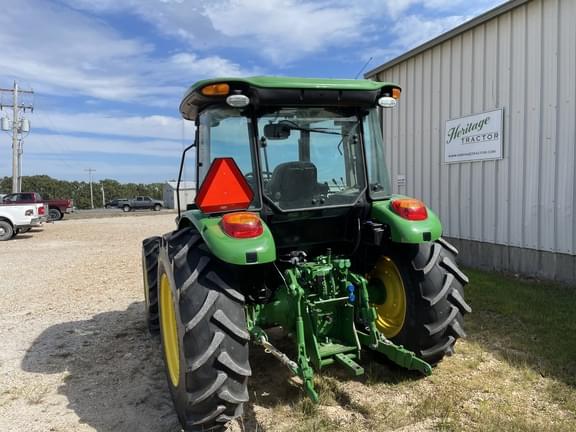 Image of John Deere 5075E equipment image 4