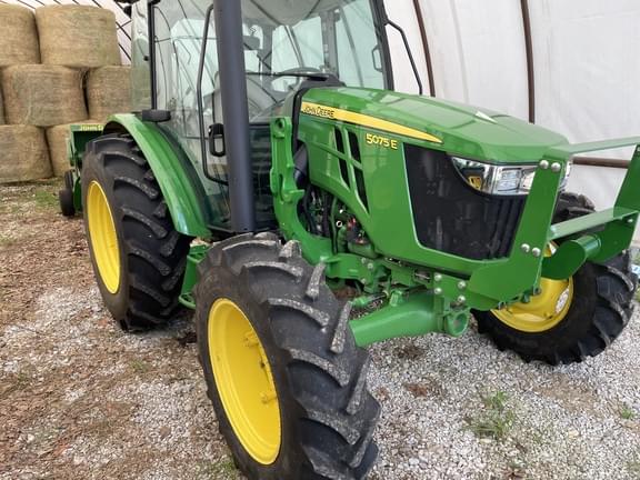 Image of John Deere 5075E equipment image 1