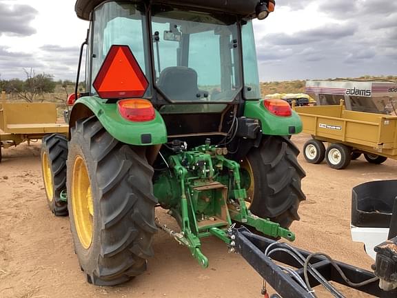 Image of John Deere 5075E equipment image 4