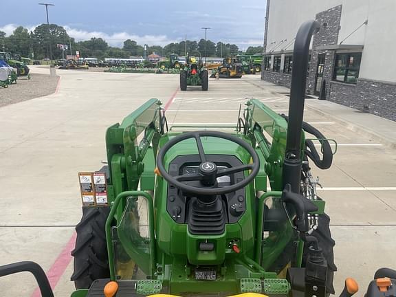 Image of John Deere 5075E equipment image 4