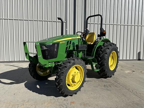 Image of John Deere 5075E equipment image 1