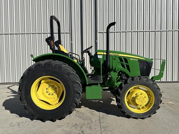 Image of John Deere 5075E equipment image 3