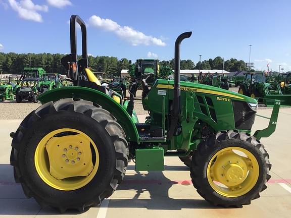 Image of John Deere 5075E equipment image 1