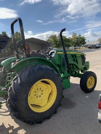 Image of John Deere 5075E equipment image 3
