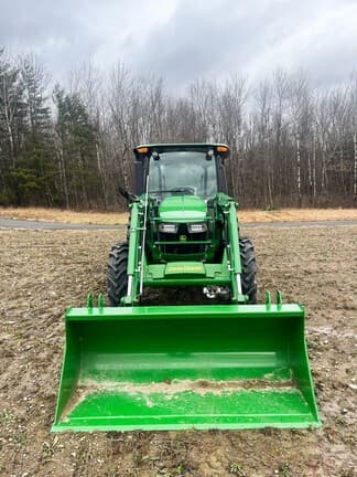 Image of John Deere 5075E equipment image 3