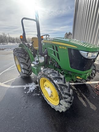 Image of John Deere 5075E equipment image 2