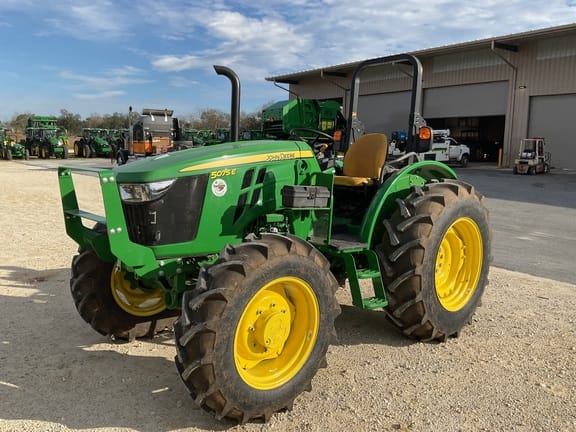 2023 John Deere 5075E Equipment Image0