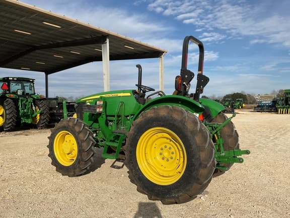 Image of John Deere 5075E equipment image 3
