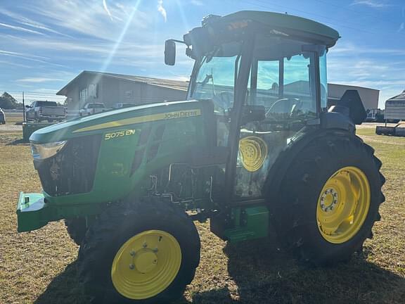 Image of John Deere 5075EN equipment image 1