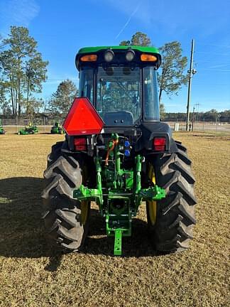 Image of John Deere 5075EN equipment image 3