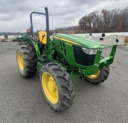 Image of John Deere 5075E equipment image 1