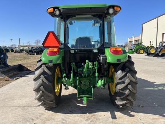Image of John Deere 5075E equipment image 3