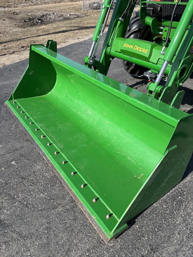 Image of John Deere 5075E equipment image 4