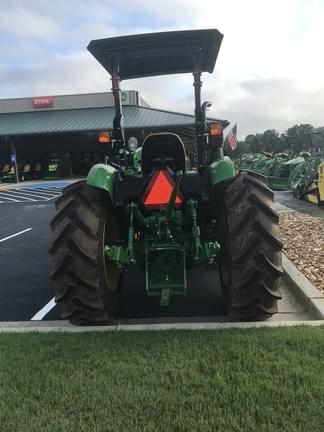 Image of John Deere 5075E equipment image 3