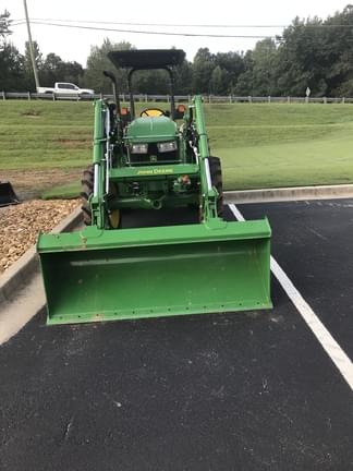 Image of John Deere 5075E equipment image 2