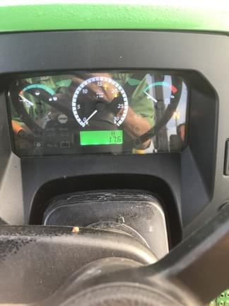 Image of John Deere 5075E equipment image 4