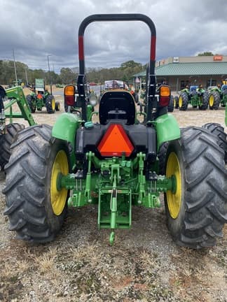 Image of John Deere 5075E equipment image 2