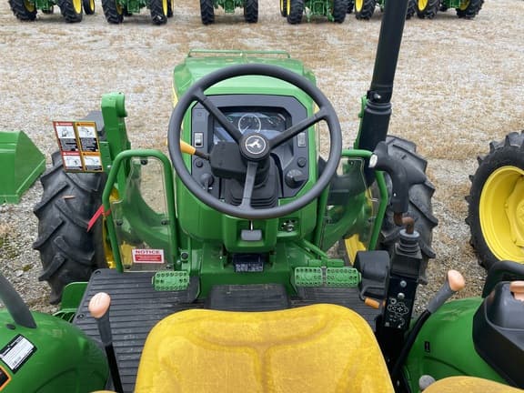 Image of John Deere 5075E equipment image 4