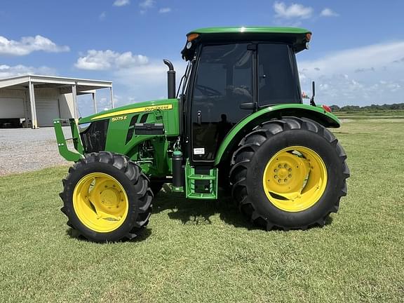 Image of John Deere 5075E Primary image