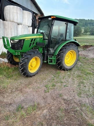 Image of John Deere 5075E equipment image 3