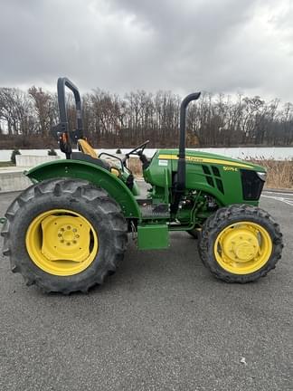 Image of John Deere 5075E equipment image 1