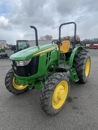 Image of John Deere 5075E equipment image 2