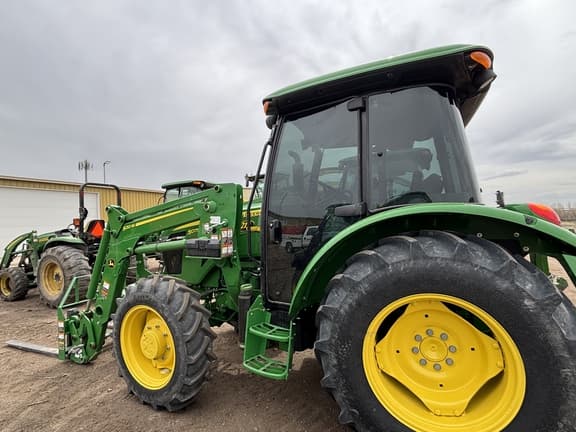 Image of John Deere 5075E equipment image 3