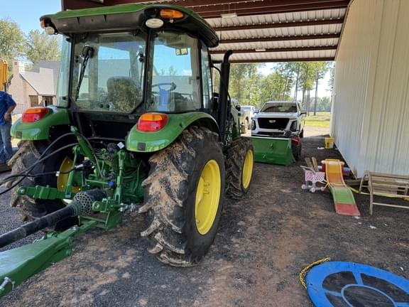 Image of John Deere 5075E equipment image 4