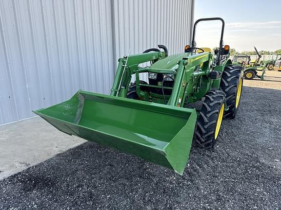 Image of John Deere 5075E equipment image 4