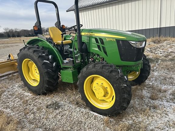 Image of John Deere 5075E Primary image