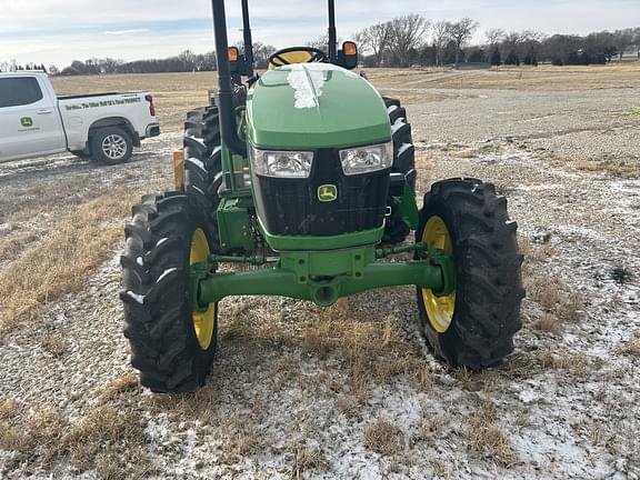 Image of John Deere 5075E equipment image 2