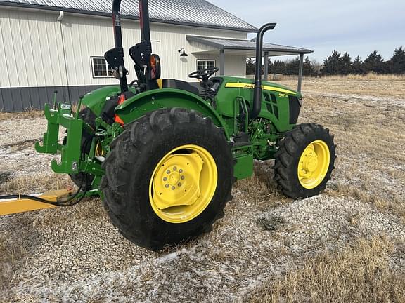 Image of John Deere 5075E equipment image 3