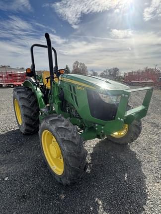 Image of John Deere 5075E equipment image 2