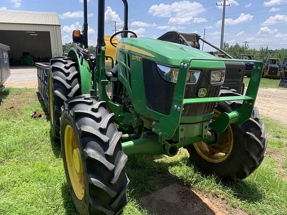 Image of John Deere 5075E equipment image 3