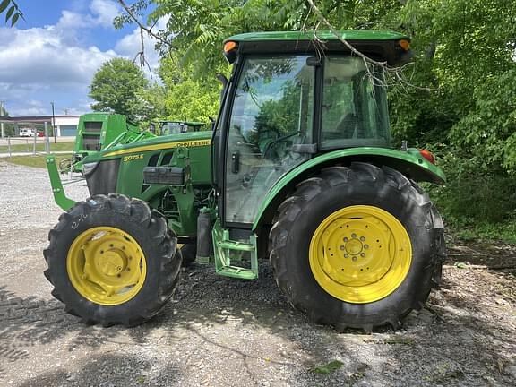 Image of John Deere 5075E equipment image 3