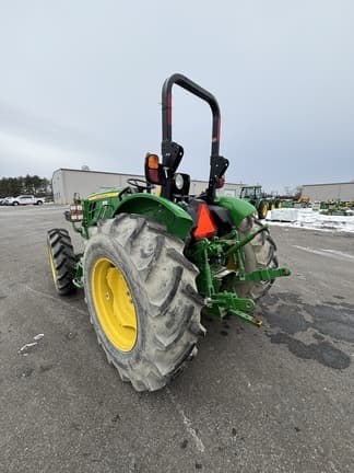 Image of John Deere 5075E equipment image 4