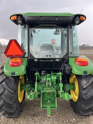 Image of John Deere 5075E equipment image 3
