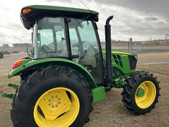 Image of John Deere 5075E equipment image 2