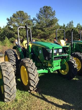 Image of John Deere 5075E equipment image 3