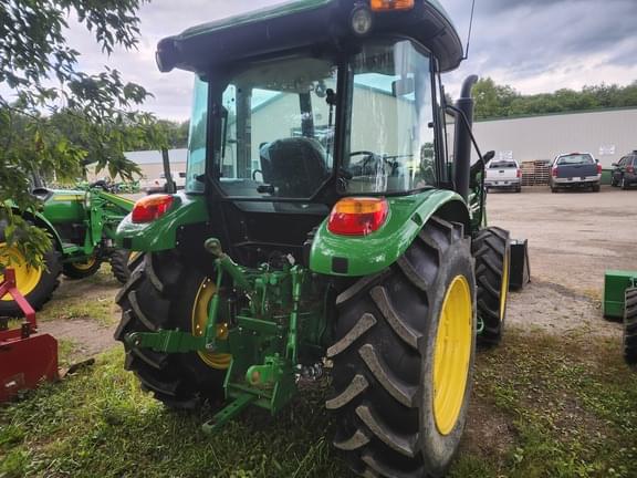 Image of John Deere 5075E equipment image 3