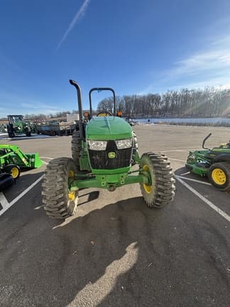 Image of John Deere 5075E equipment image 2