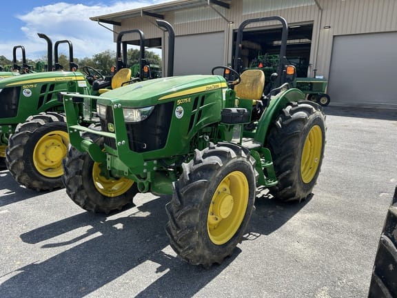 Main image John Deere 5075E