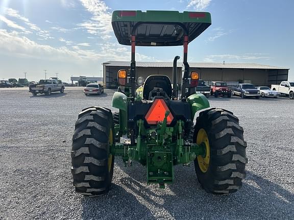 Image of John Deere 5075E equipment image 3