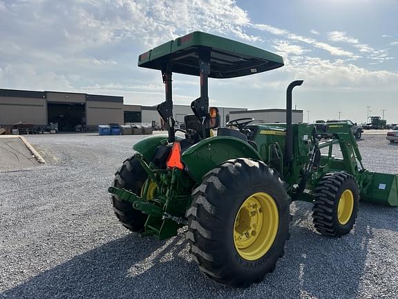 Image of John Deere 5075E equipment image 4