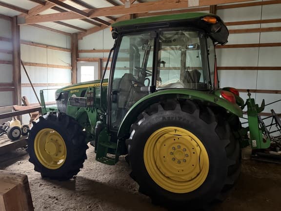 Image of John Deere 5075E equipment image 4