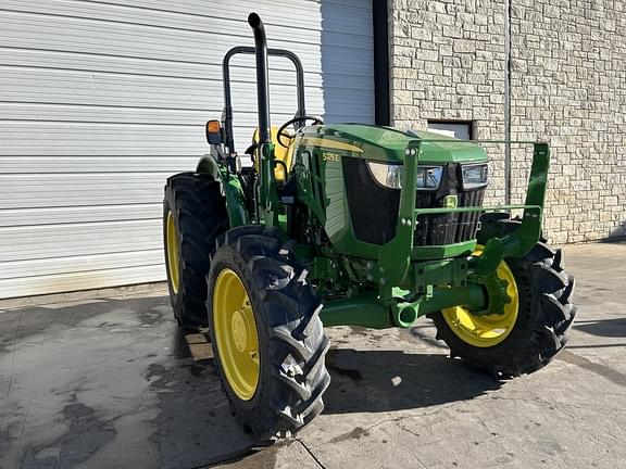 Image of John Deere 5075E equipment image 3