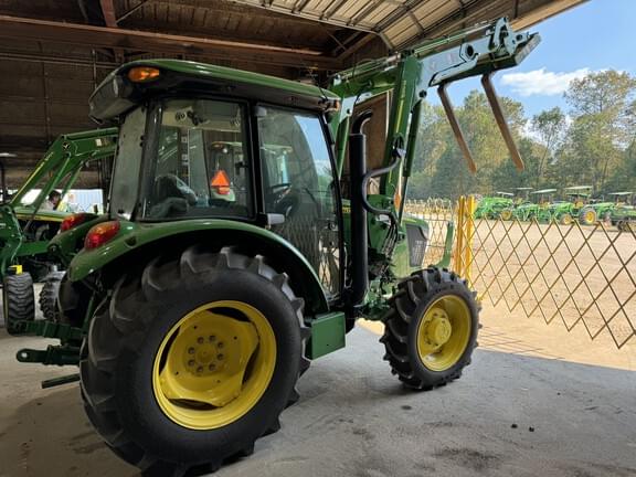 Image of John Deere 5075E equipment image 2